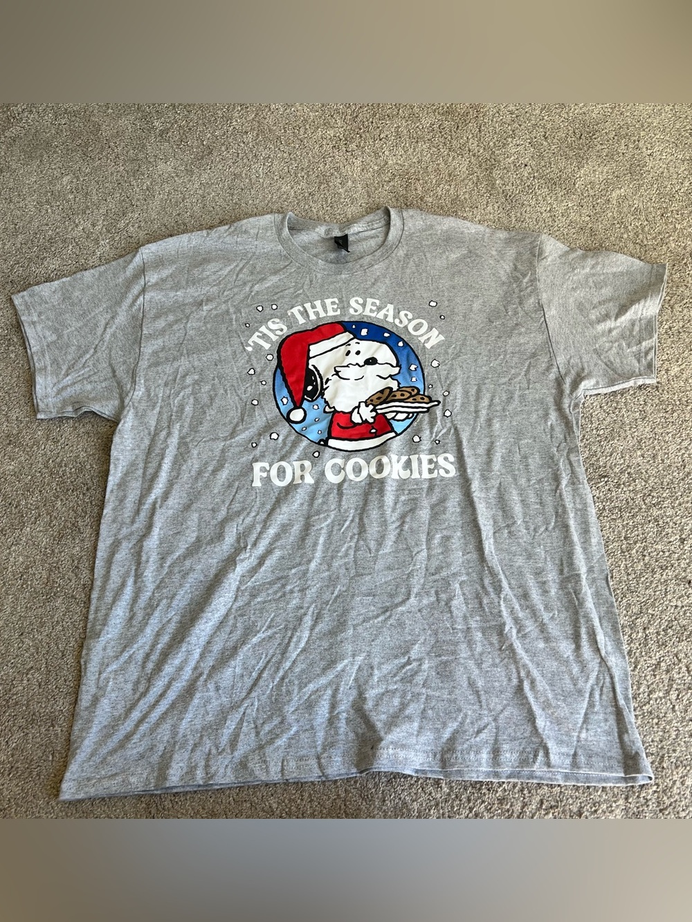 Gildan Snoopy Gray Holiday 'Tis the Season For Cookies' Graphic Tee